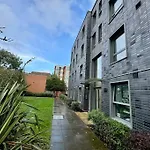 2-Bed Flat In London Fields