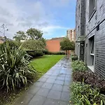2-Bed Flat In London Fields