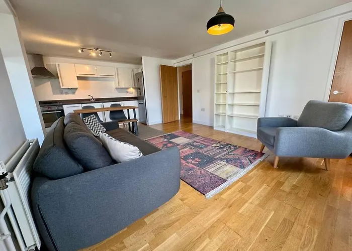 2-Bed Flat In London Fields